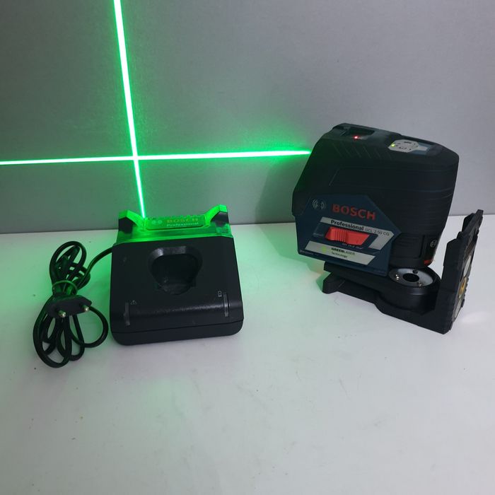 Bosch GCL 2-50CG Laser liniar în cruce raza verde