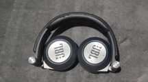 Bluetooth слушалки JBL E40BT