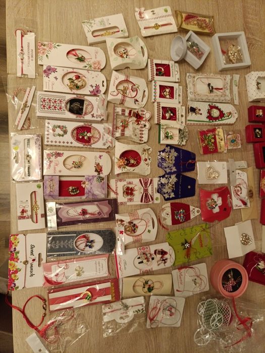 Mărtișoare stare foarte buna