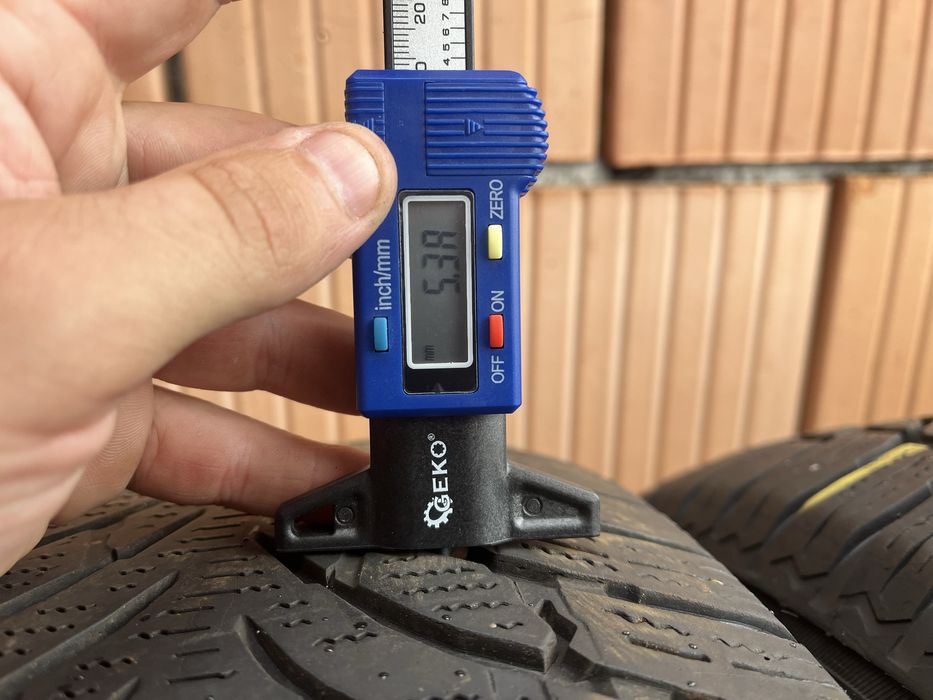 235/60 R18 de iarna M+S