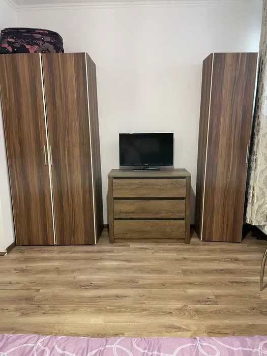 vand urgent set mobilier tineret