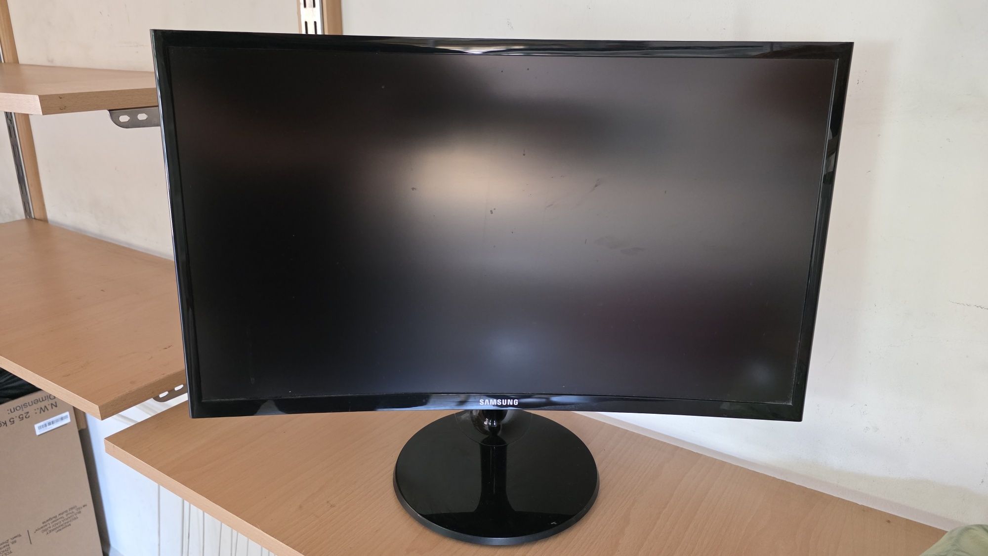 Монитор SAMSUNG 24" Curved