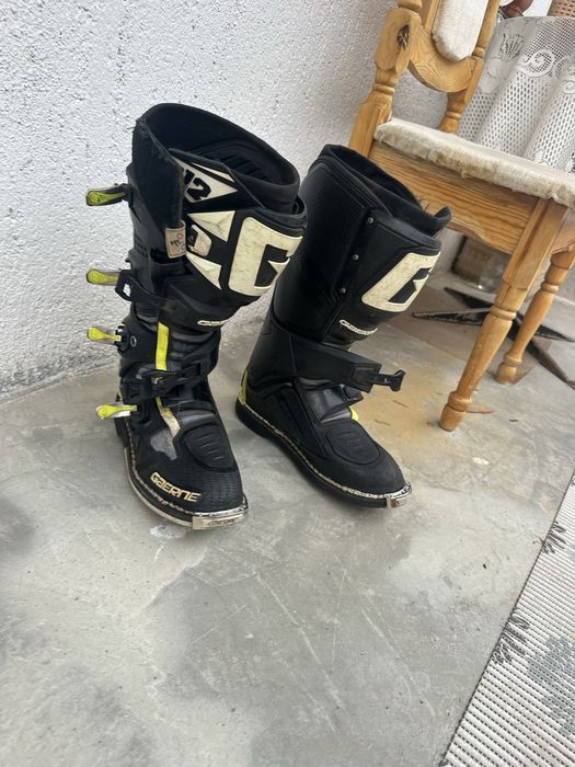 Ботуши наколенки и ръкавици