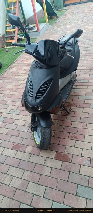 Aprilia SR 50 de vazare