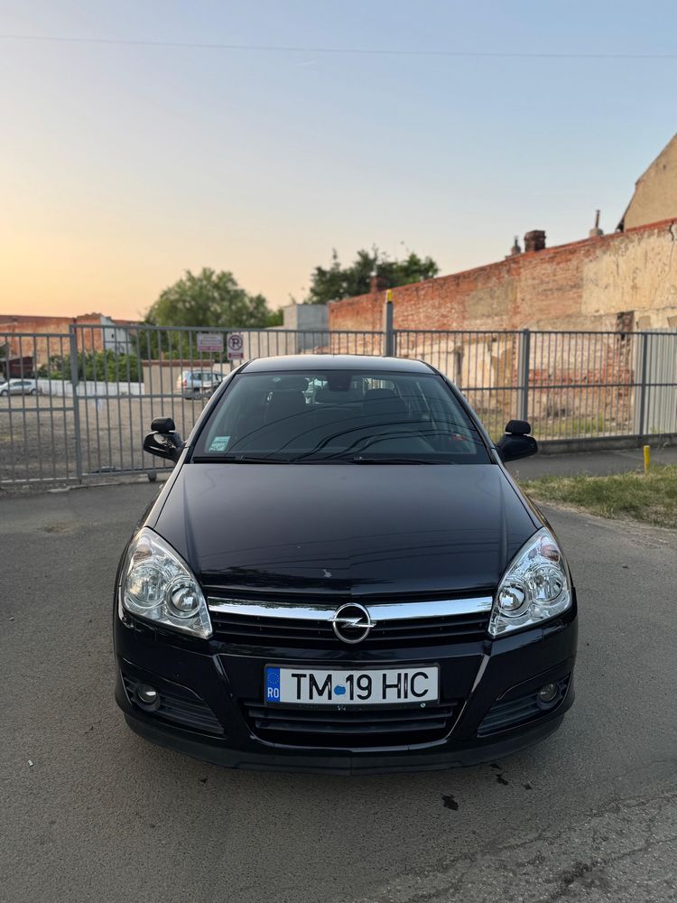 Opel Astra H 2004