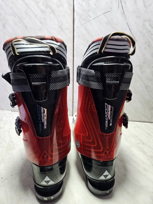 Clapari ski schi  Fischer V 10 mondo 29,5  corespunde mărimii 44-45