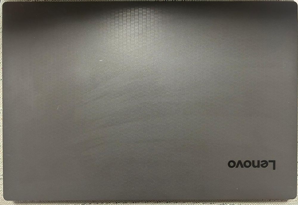 Laptop Lenovo V130-15IGM - 4GB RAM, 1TB HDD - Funcţional,