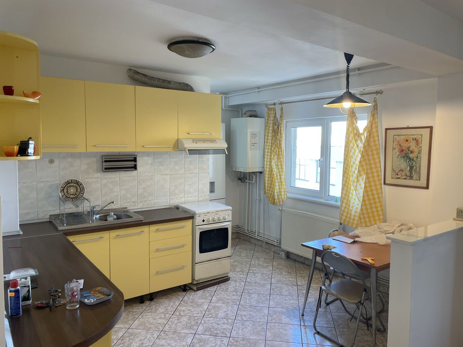 Persoana fizica inchiriez apartament 4 Cam. 125m2. Dorobantilor 99-101