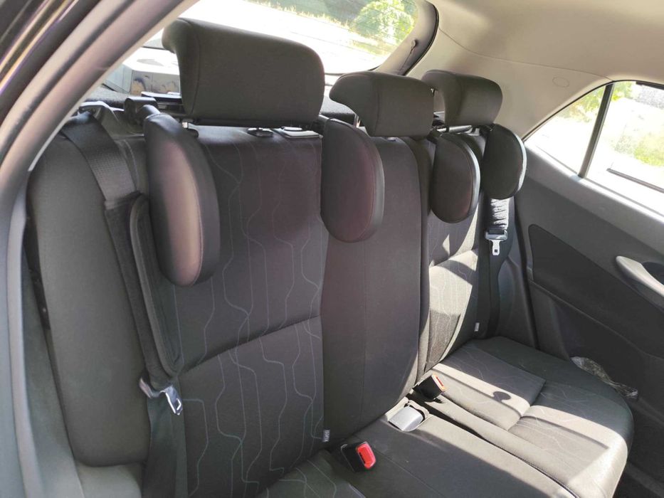 Toyota AURIS 2012