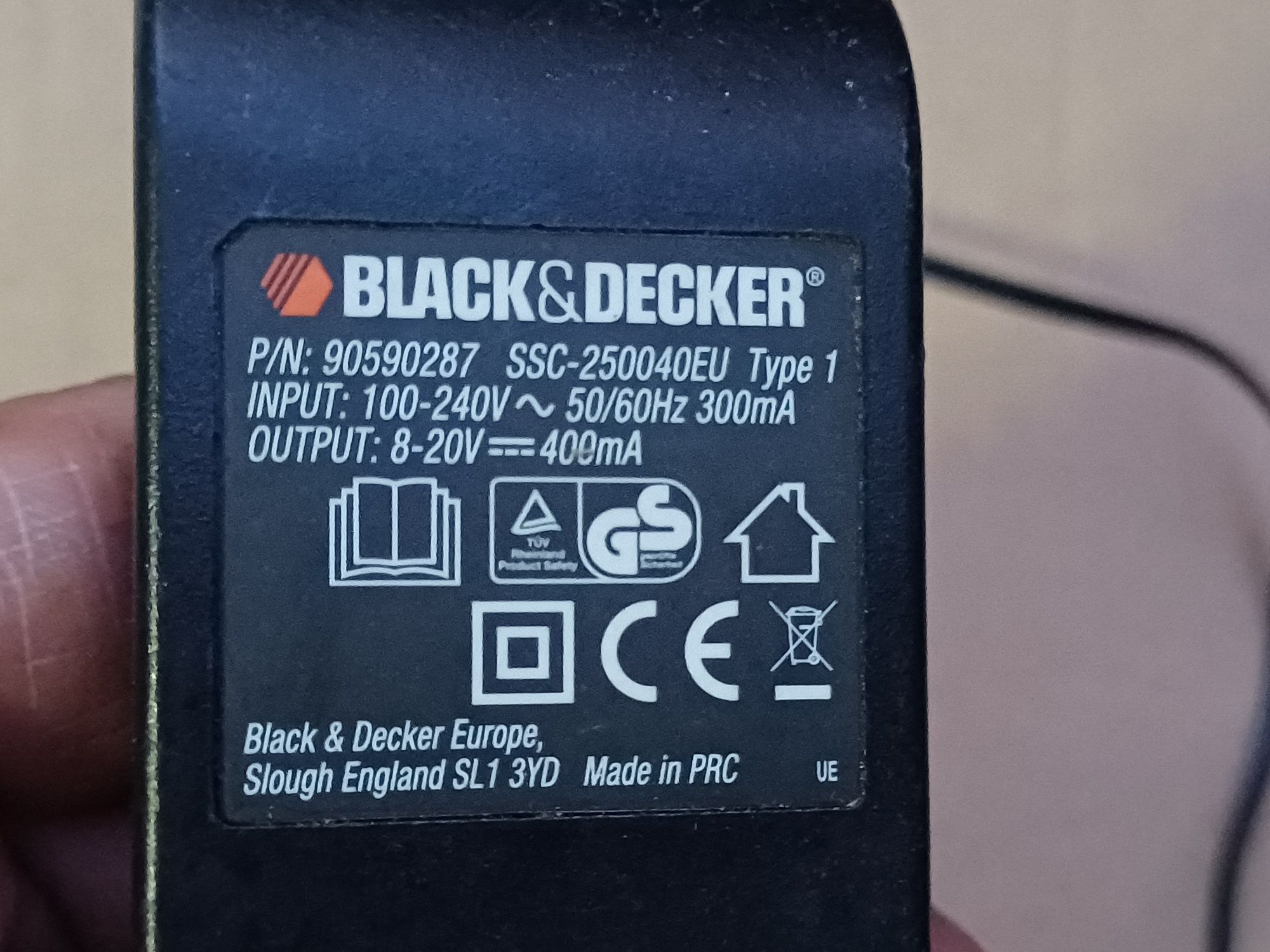 Incarcator baterii li ion Black Decker 8-20v