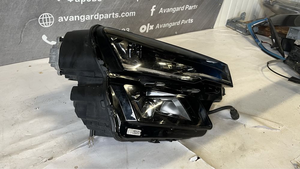 Фар Ляв и десен Skoda Karoq