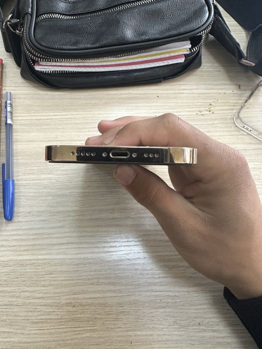 Iphone 12 pro gold