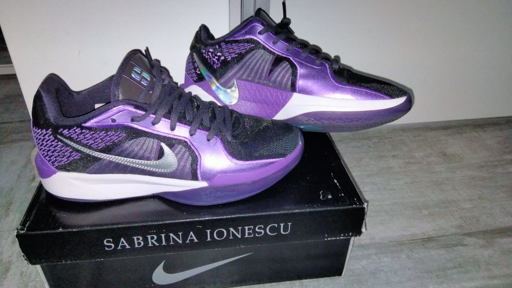 Nike Sabrina two