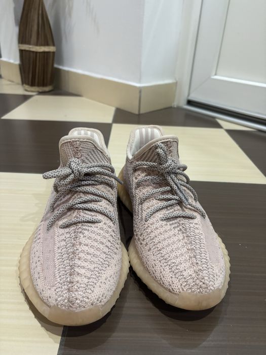 Adidasi yeezy in stare foarte buna