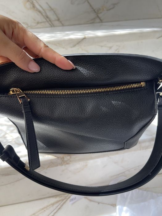 Невероятна черна чанта от естествена кожа Loewe