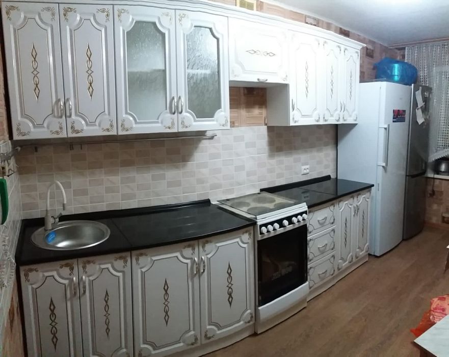 Продаётся  Улучшенная 3-комнатная квартира с мебелью