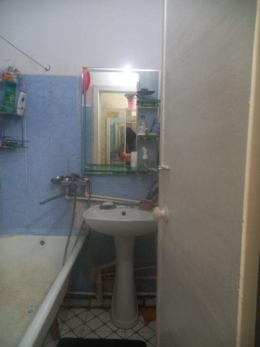 Икки хонали Уй сотилади