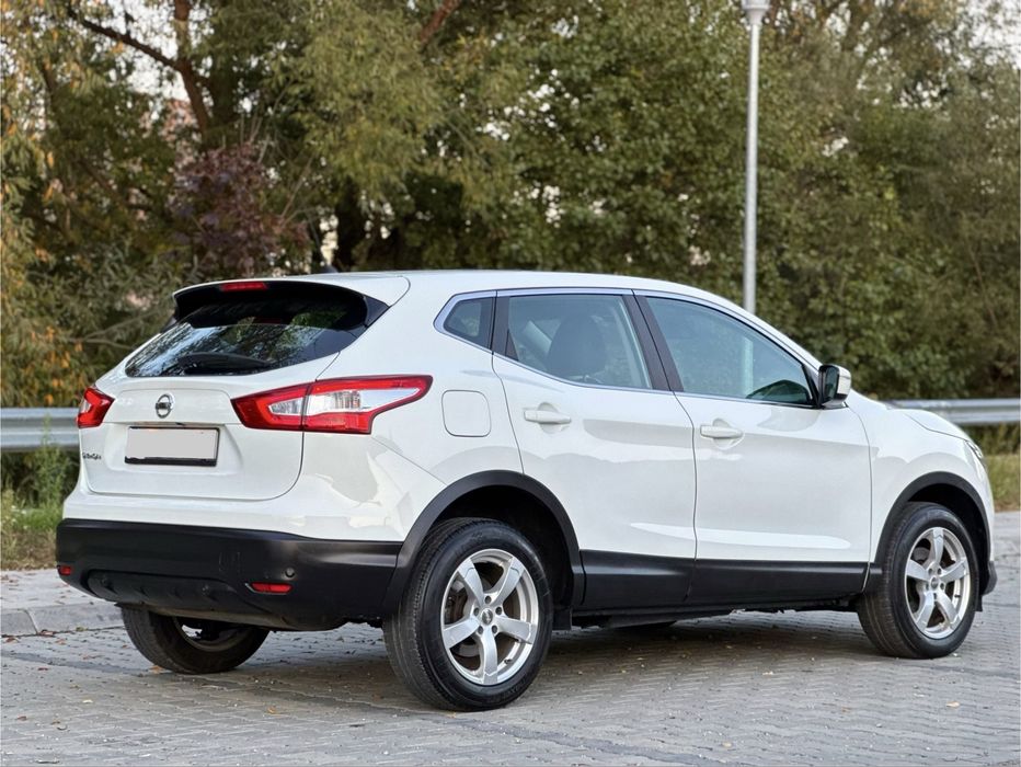 4x4 - Nissan Qashqai 1.6 DIESEL 2014 - Manual - Navi / Camera / 4WD