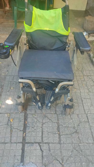 Инвалидна акумолаторна количка Vermeiren ЕКСПРЕС 2000