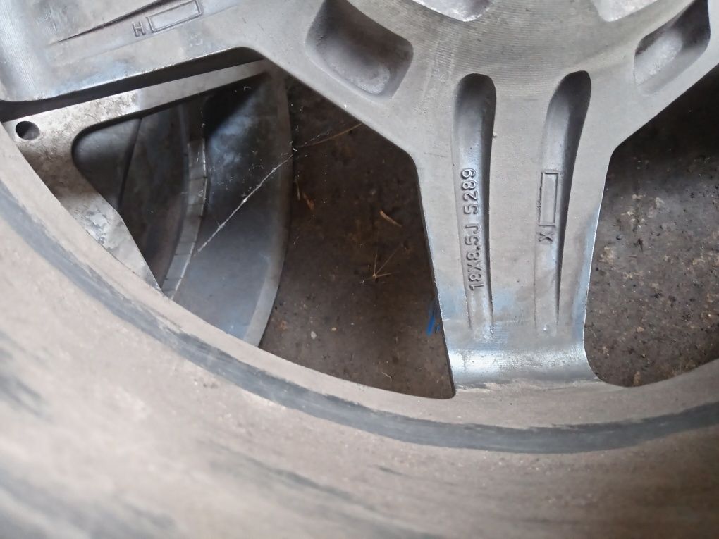 Продам титановый диски 235*45*R 18