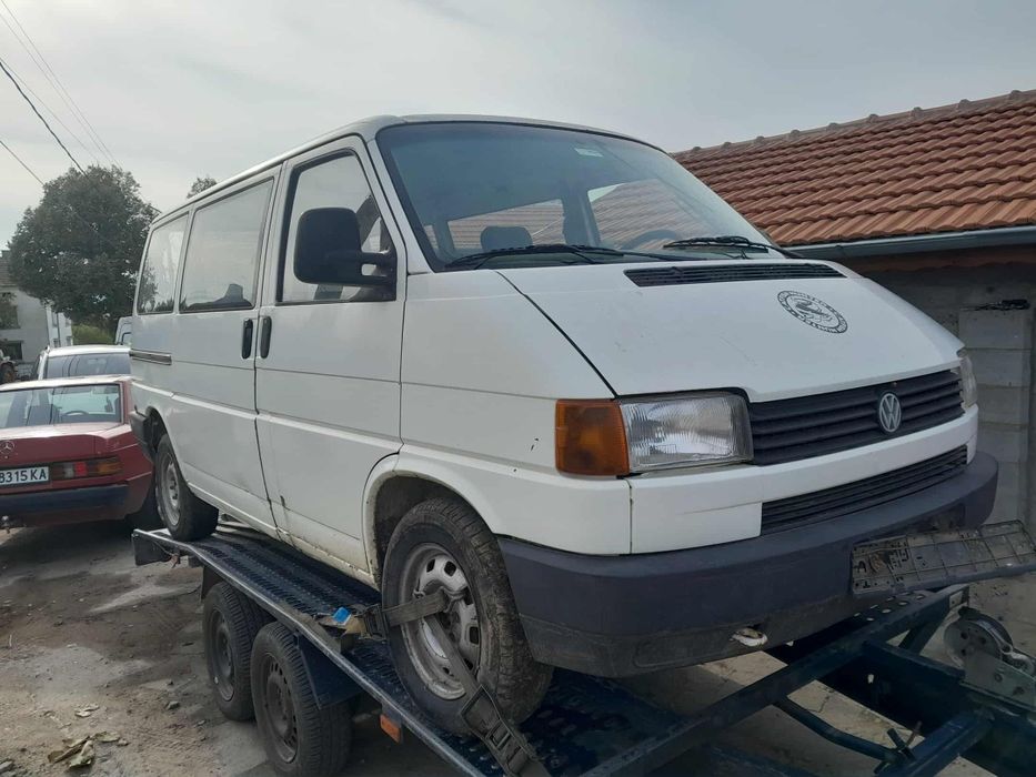 VW Транспортер- на части може и цял