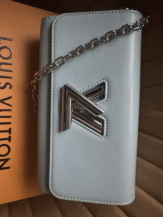 Louis vuitton twist дамска чанта