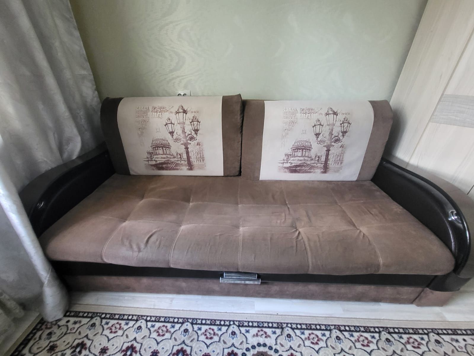 Продам диван срочно