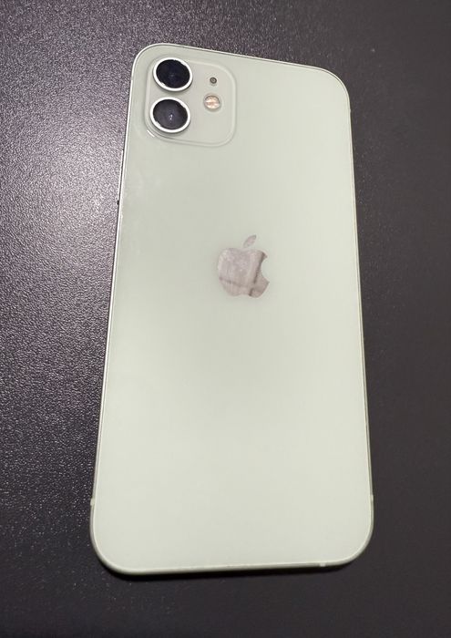 iPhone 12 64gb.