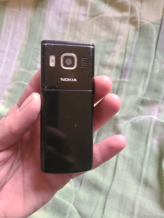 Nokia 6500 classik.