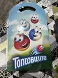 Топчовци със знамена Кауфланд