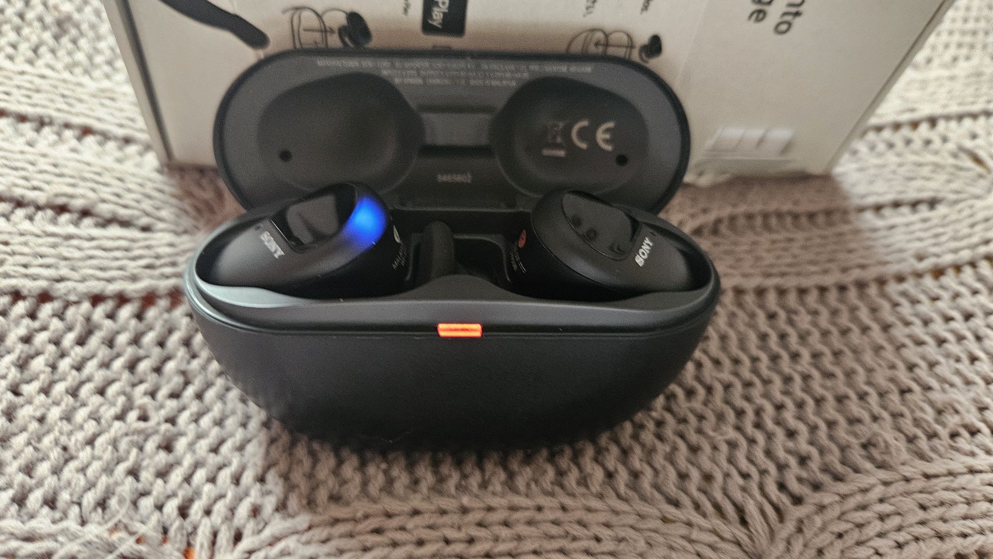 Безжични слушалки Sony WF-SP800N