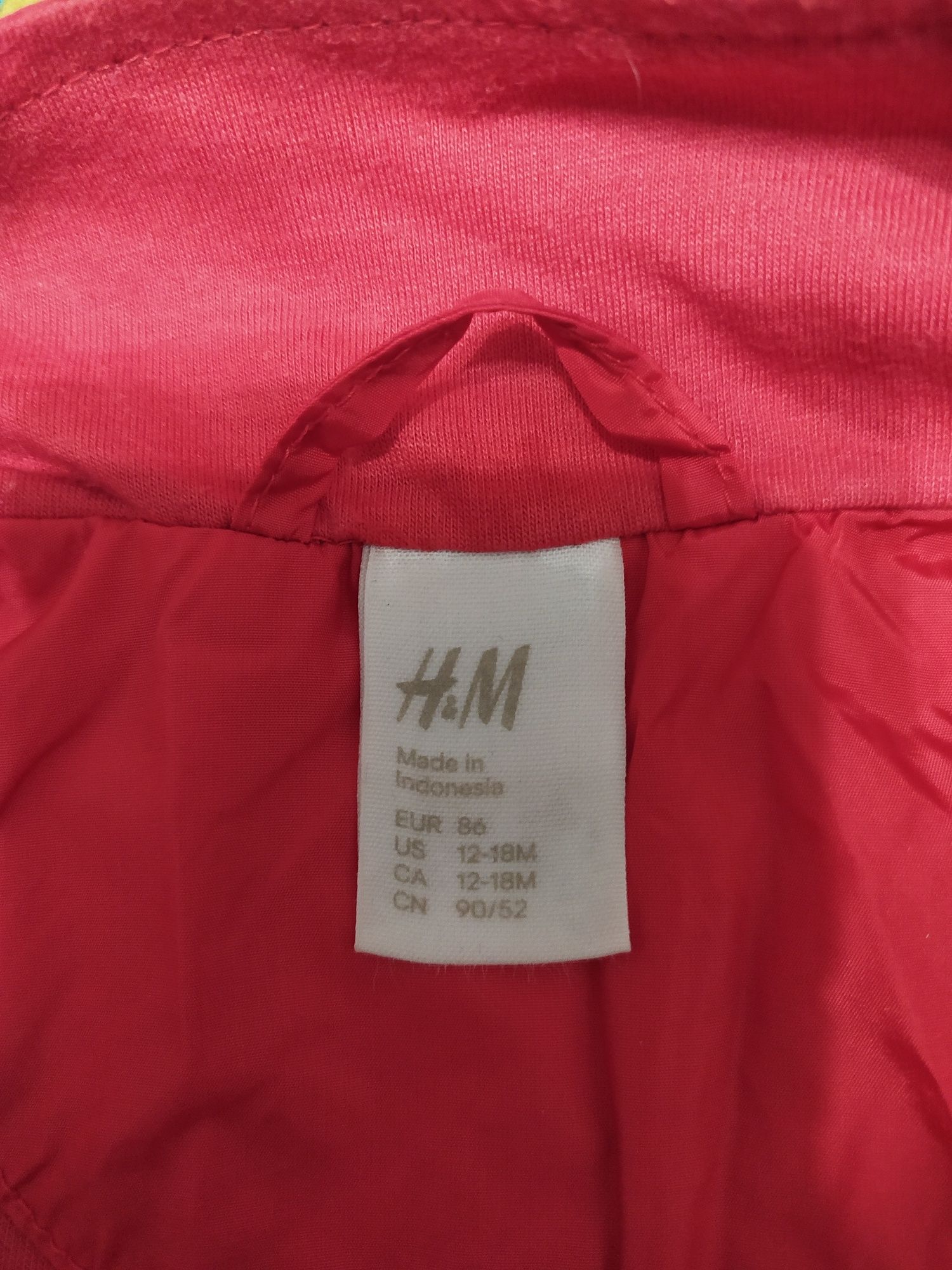 Куртка-ветровка H&M на 1 - 1,5 года.