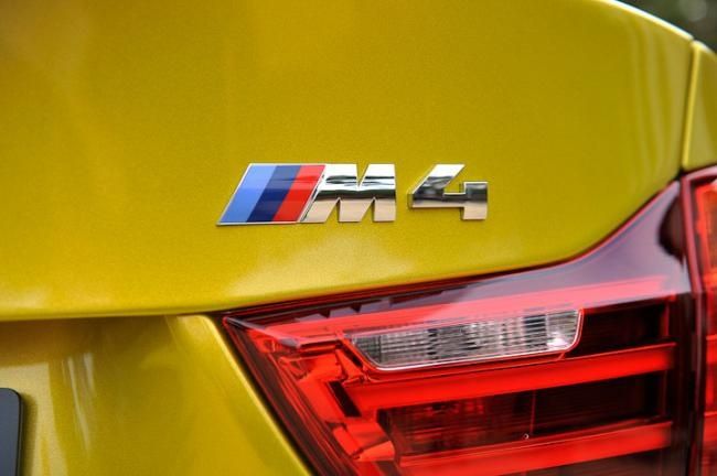 Emblema M1, M2, M3, M4, M5, M6 spate portbagaj BMW