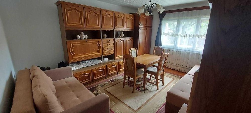 Închiriez apartament