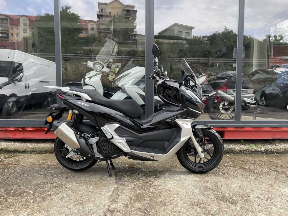 Scuter TNT XCO 125 cc-Nou-CBS Keyless go-apple carplay