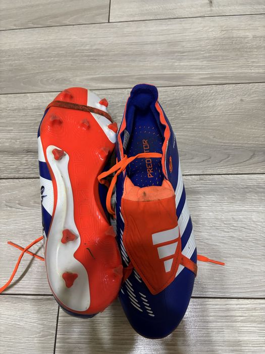 Ghete de fotbal adidas predator