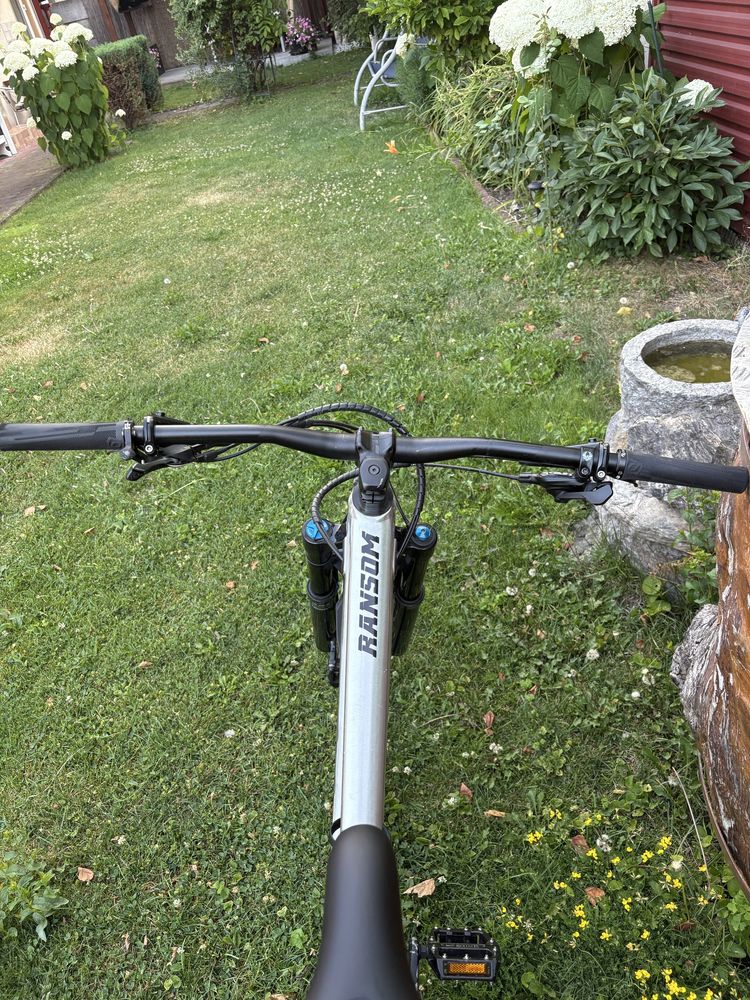 Bicicleta full suspension mountan bike scott ransom 920 2020