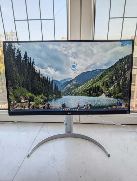 27" 4K IPS монитор LG 27UP850