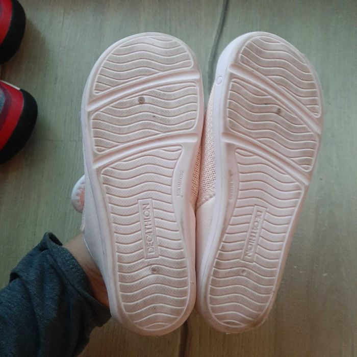 Зимни апрески за сняг и пантофи