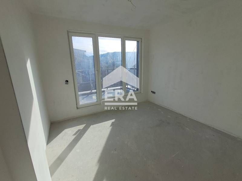 Продава се Тристаен апартамент в Варна, Аспарухово - 105 кв.м за 923 €/кв.м - Снимка #8