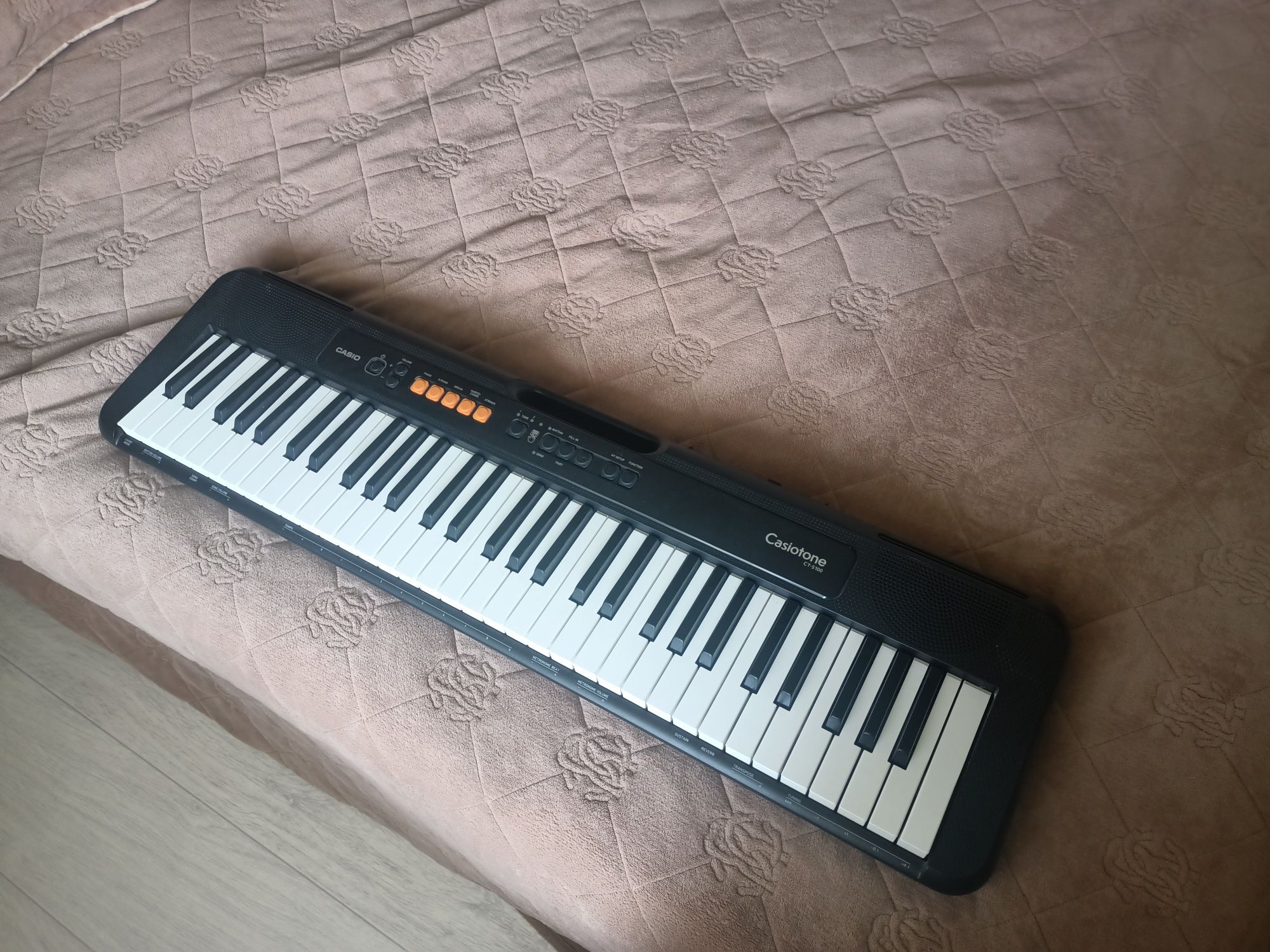 Синтезатор CASIO CT-S100C7 черный