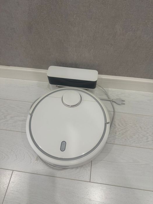 Продам робот пылесос Xiaomi