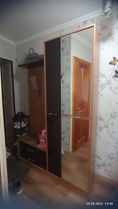 Продам шкаф в прихожую