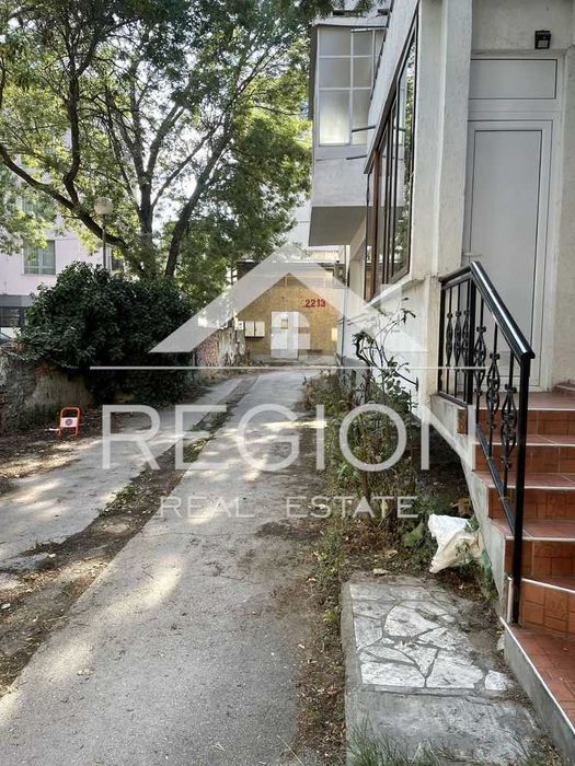 Дава се под наем Тристаен апартамент в Варна, Център - 85 кв.м за 950 € - Снимка #8