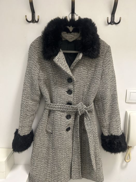 Красиво, елегантно дамско палто