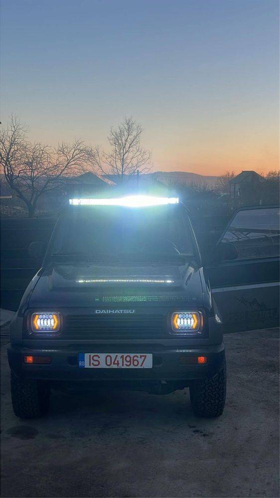 Vand Daihatsu Feroza