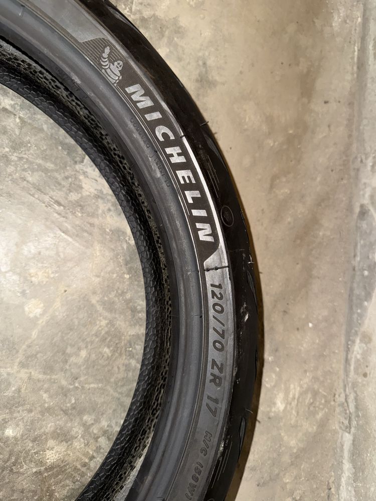 Предна гума за мотор Michelin Road 5  120/70/17