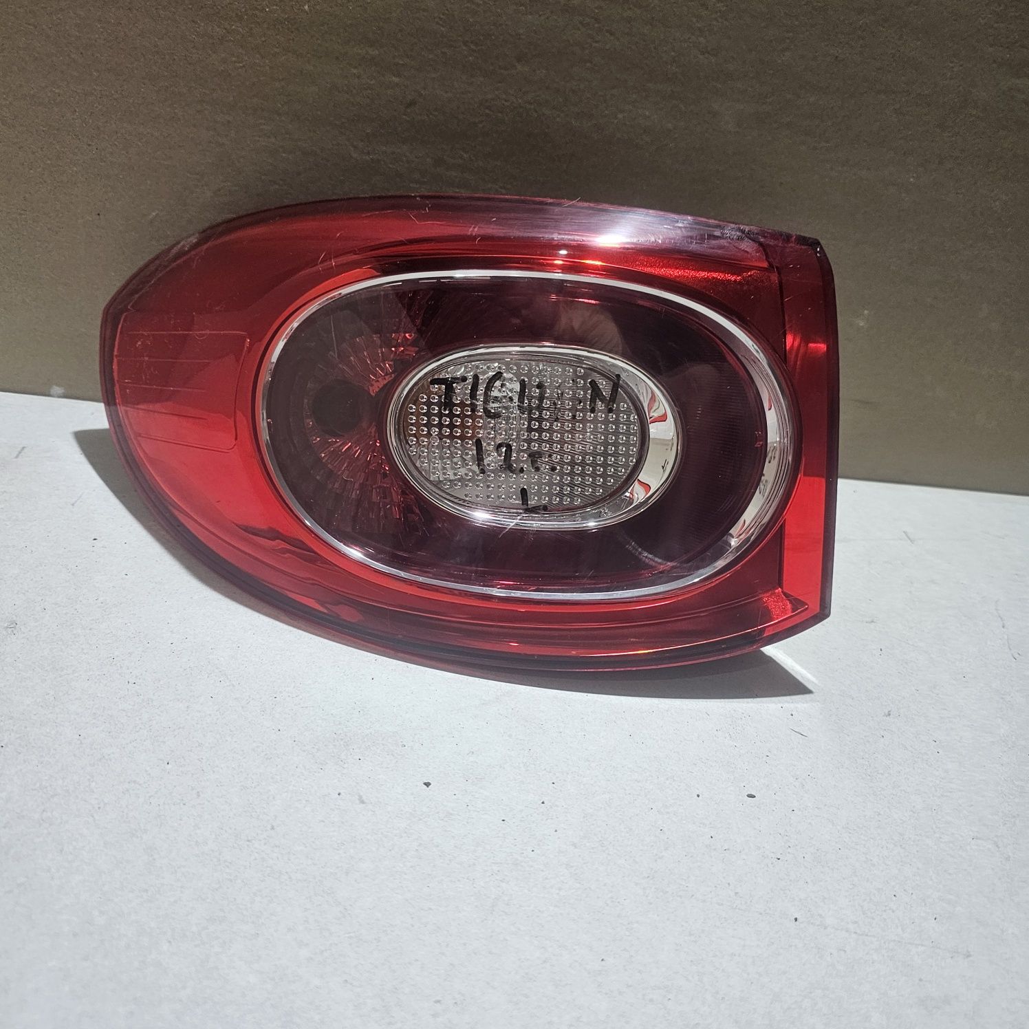 Десен външен стоп Volkswagen Tiguan I 2007-2015