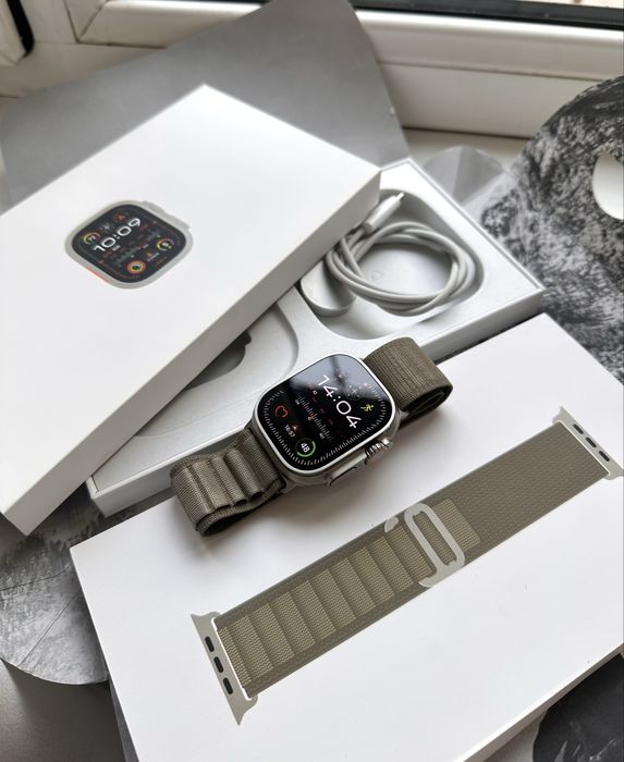 Apple iWatch Ultra 2 Titanium 49mm Olive Alpine Loop