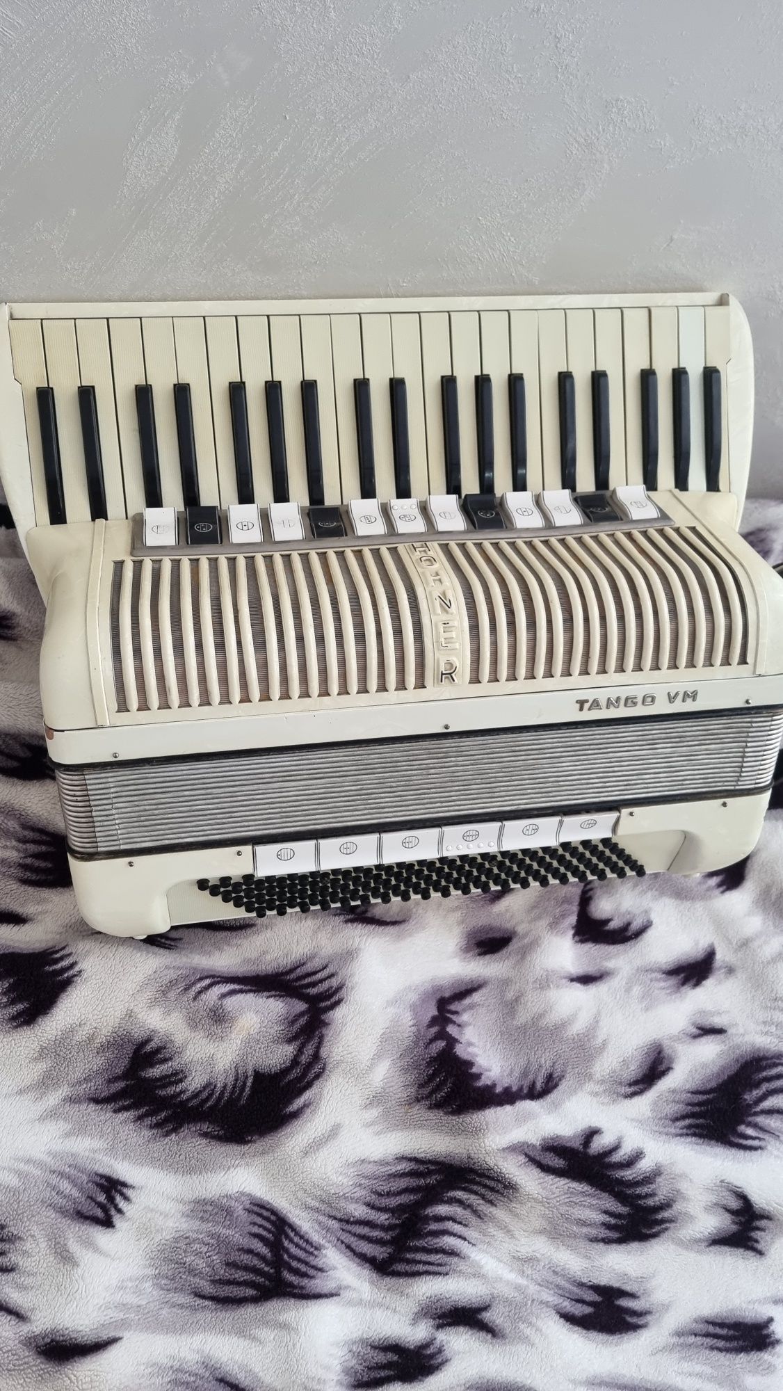 Acordeon hohner în stare foarte bună 1800lei